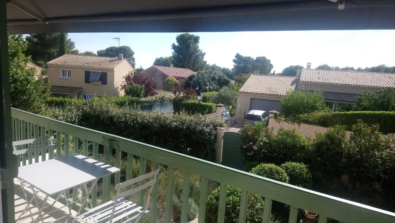 Hotel Logement dans une pinède à Lambesc Extérieur photo